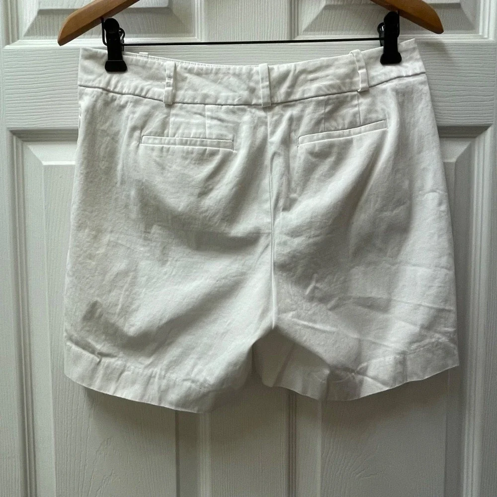 Talbots Petite Women's Size 4P White‎ Bermuda Walking Short Stretch